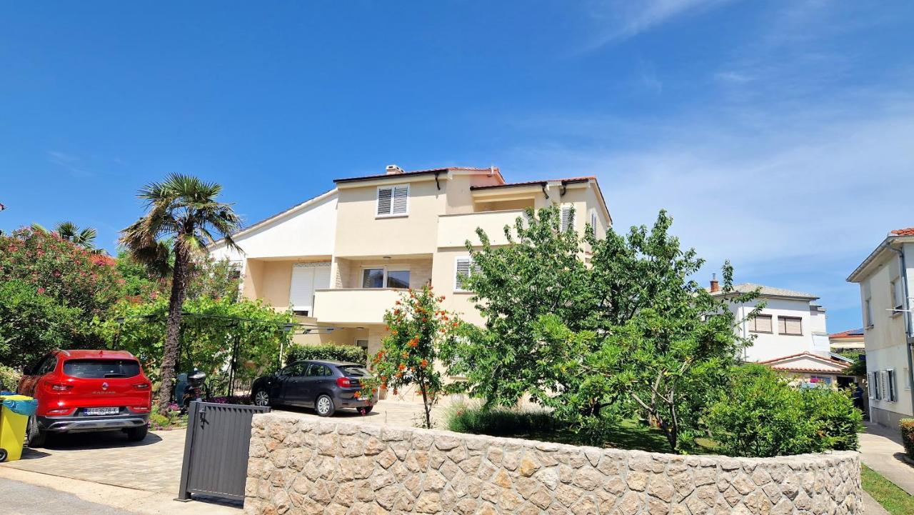 Apartment Pipo Krk Town Exterior foto