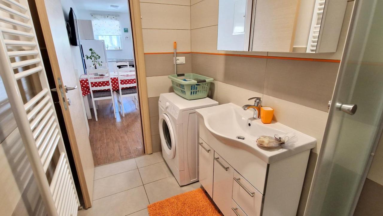 Apartment Pipo Krk Town Exterior foto